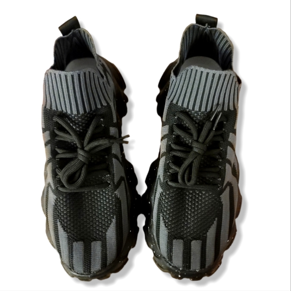 SHEIN Pair of Sneakers